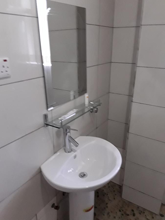 Bizay Hotel Sunyani 外观 照片